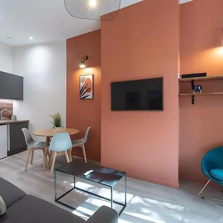 Let's- 2 And 1 - Sweet Voltaire Apartment *